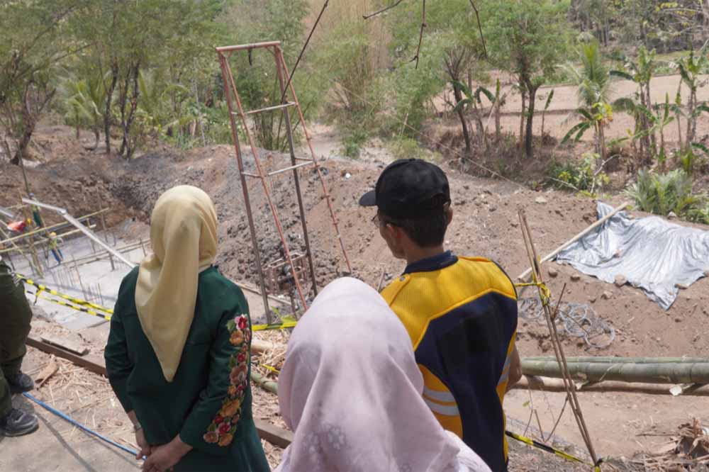 Cegah Longsor Susulan di Desa Clapar, Pemkab Kebumen Bangun Talud 35 Meter, Jembatan Klanthong Dibangun